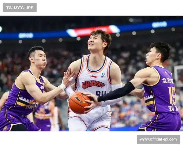 武弸智发球拦网俱佳，上海男排得分王